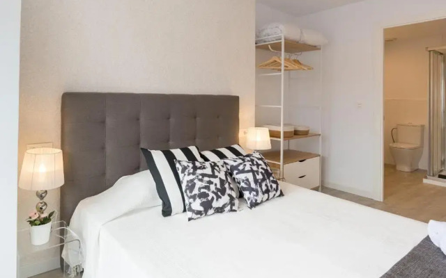 Urbe10 Angel Ganivet 2 Bedrooms Apartment