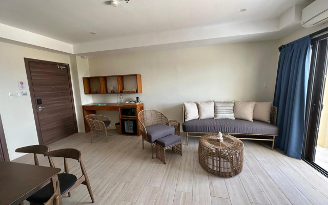 Bluewater Maribago Beach Resort