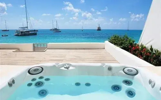 Aqualina Beach Club Unit 102