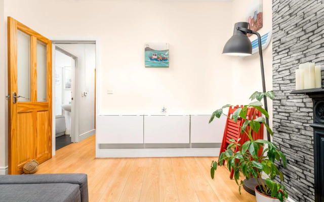 Whitby On The Hill,5mins To the Beach,Pets Welcome