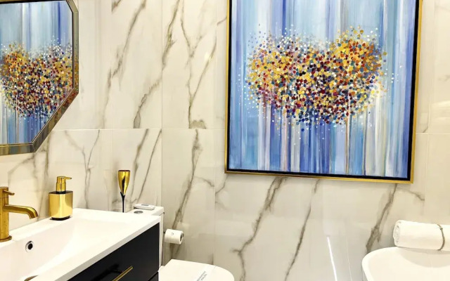 MONDRIAN Luxury Suites UNESCO Old Town