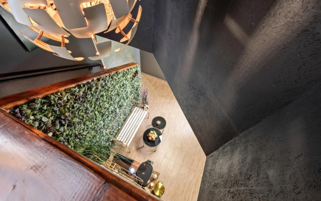 La Finca Luxury Suites Hotel