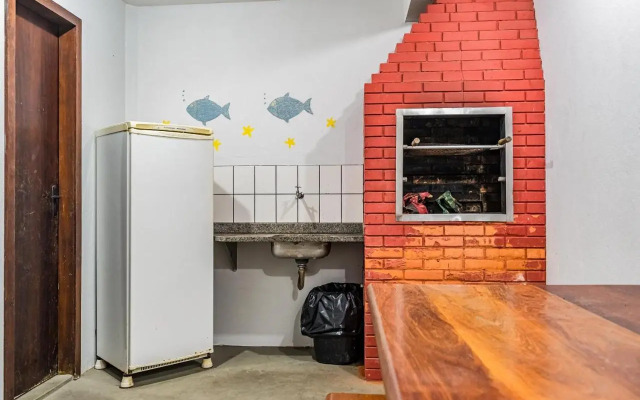 Apto 2Q 180m da praia c/ Churrasq. Garagem ERU032