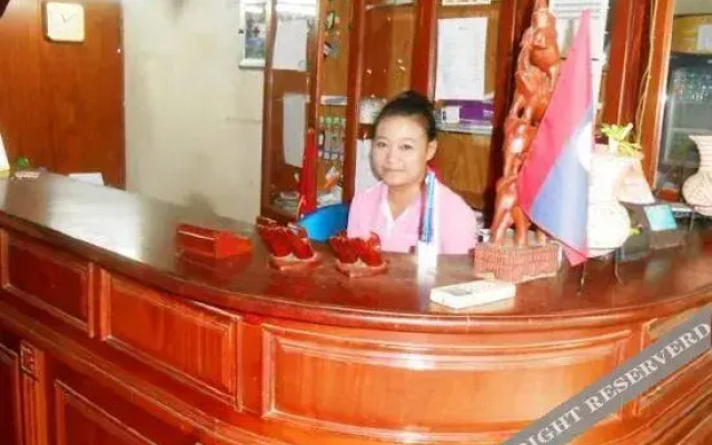 Phetmanixay Hotel