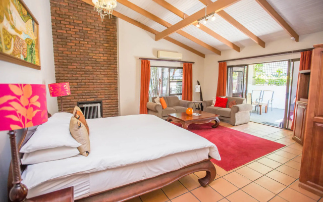La Roca Guest House