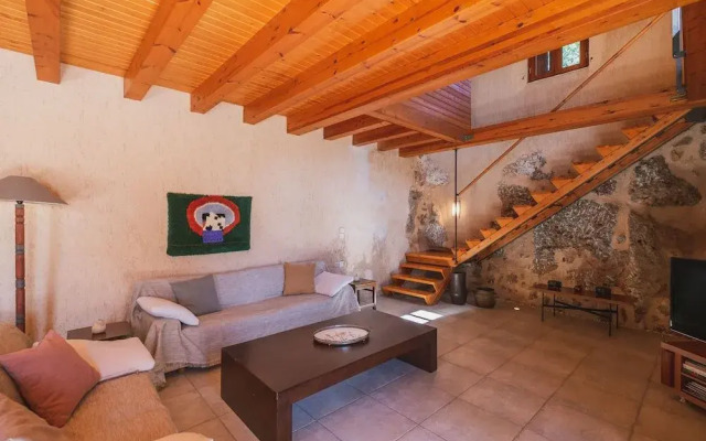 Villa Kalogra - Natural Habitat w. Views