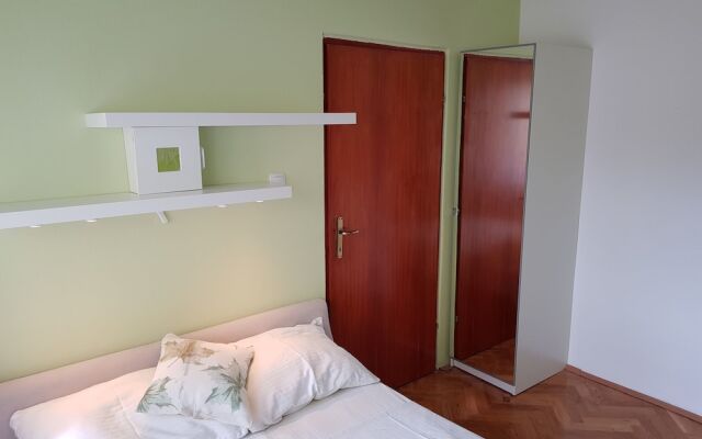 Apartment and Room Marica
