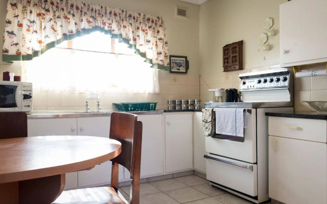 Jean-Lee Bed and Breakfast