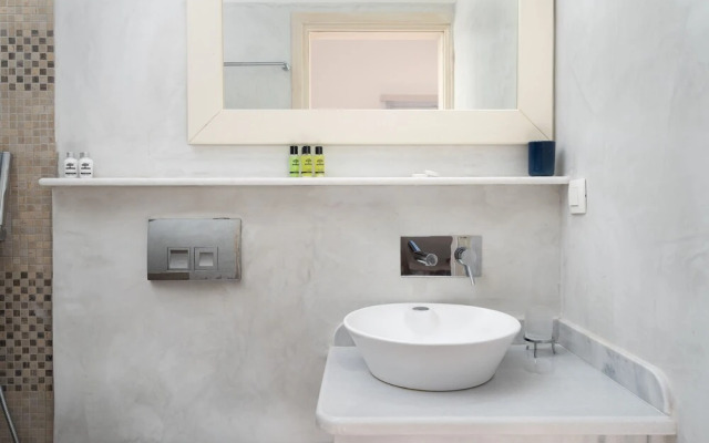 Kapeli Suites