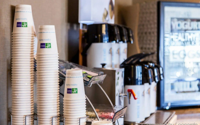 Holiday Inn Express & Suites Yankton by IHG