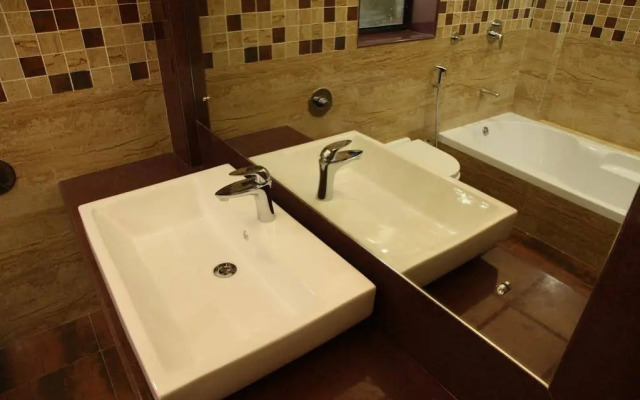 Hotel Ravi Kiran