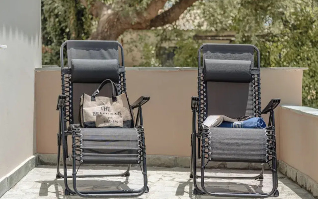 To Pournari Beachside Garden House