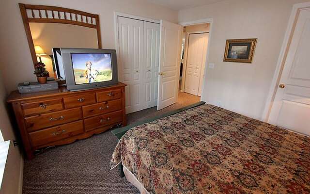 Bogey Nights by RedAwning