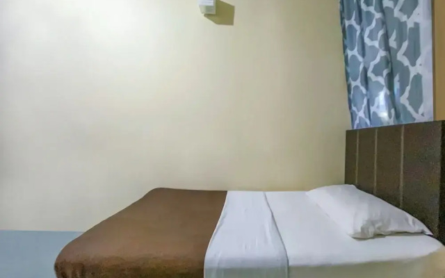 SPOT ON 90042 One Plaza Eco Hotel