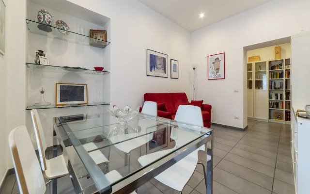 Porta Pia & Villa Torlonia Apartment with Balcony