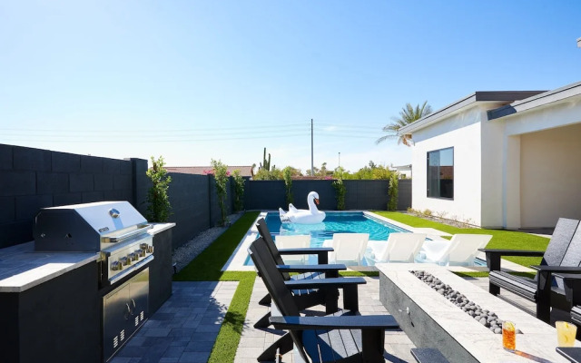 Ember-pool Heat Available-in North Scottsdale