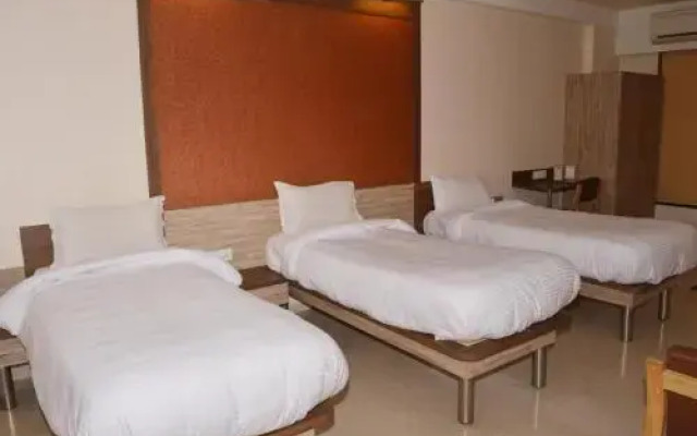 Budget Inn Palm Regency