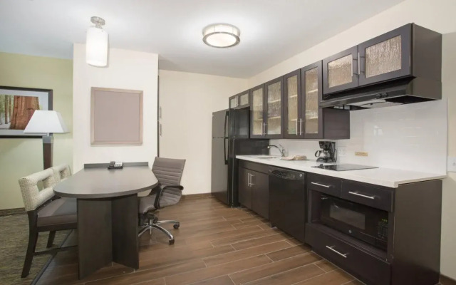 Candlewood Suites Rochester Mayo Clinic Area by IHG