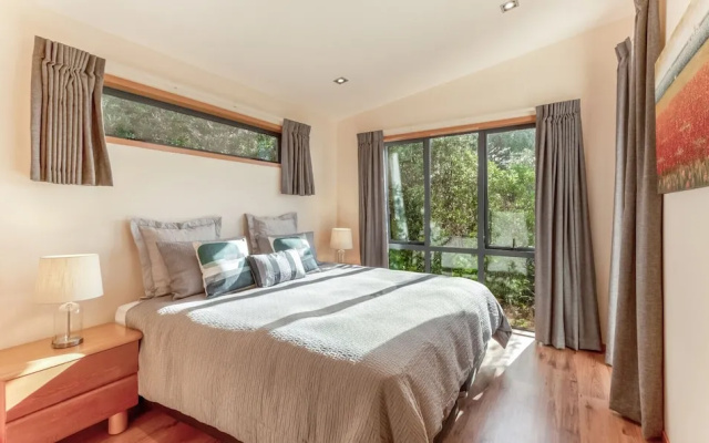 Moeraki – Guest Rooms – Onetangi