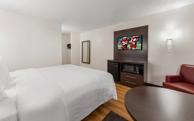 Red Roof Inn PLUS+ Columbus - Worthington