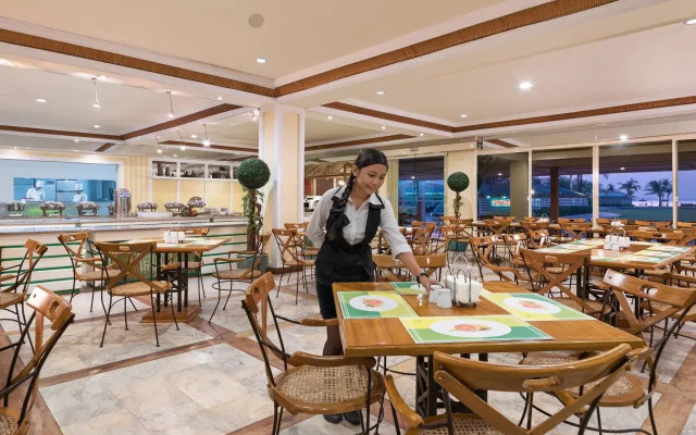 Whiterock Beach Hotel + Waterpark
