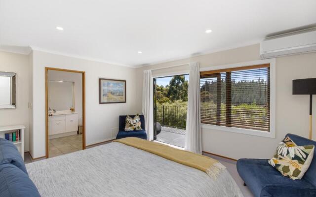 Hikanui Haven - Havelock North Holiday Home
