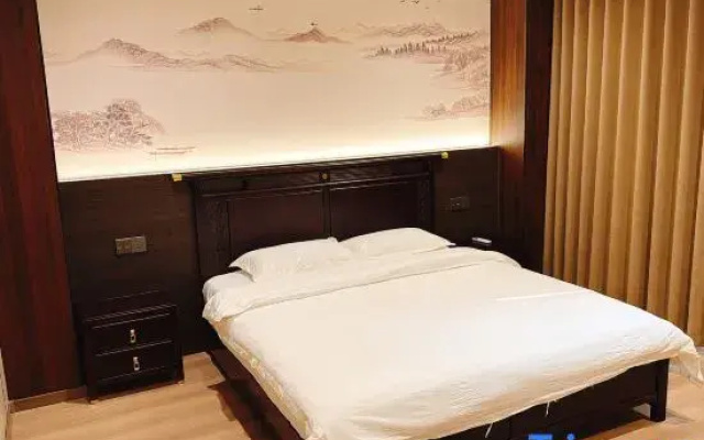 Huai'an Huayue Collection Hotel