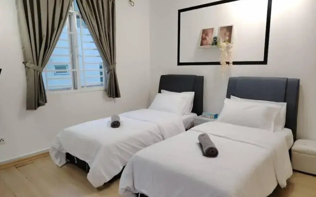 Tebrau City Residence by Natol