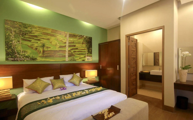 The Green Zhurga Suites