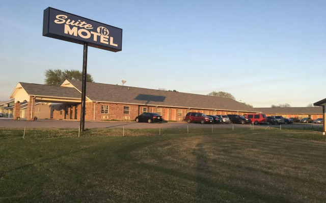 Suite 16 Motel