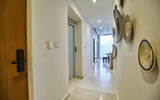 Pure Condos 304 By Lockey