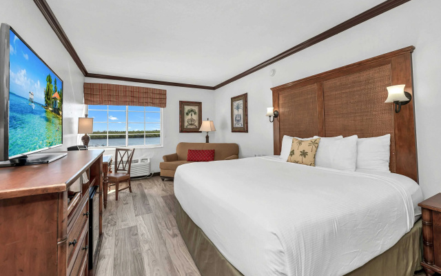 Bayfront Inn Fifth Avenue