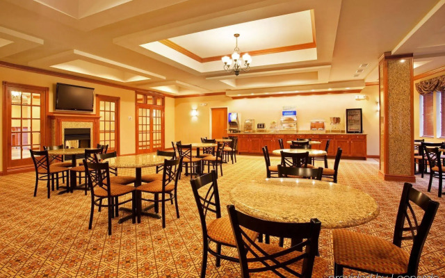 Holiday Inn Express Hotel & Suites Goshen by IHG