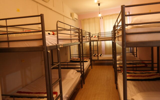 The Hive Singapore Hostel