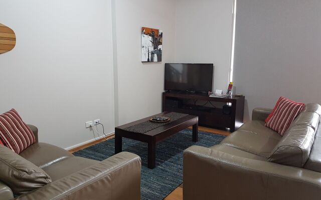 Newcastle Short Stay Apartments - Sandbar Newcastle Beach