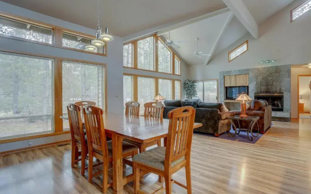 1 Colonial-Golf Course-5BR/6BA