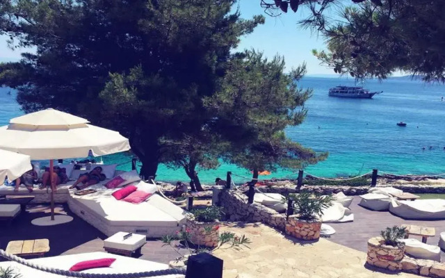 Apartmani Island