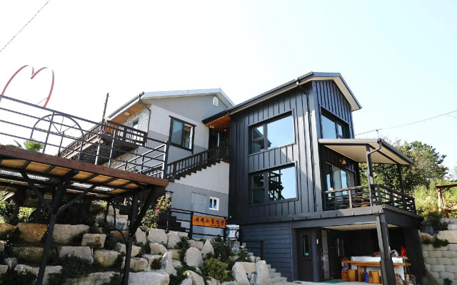 Gyeongju Happy Dream Pension