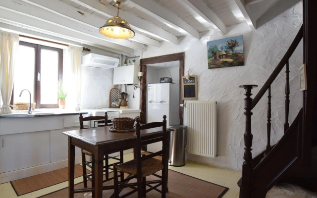 Beautiful and Authentic Cottage - фото 3