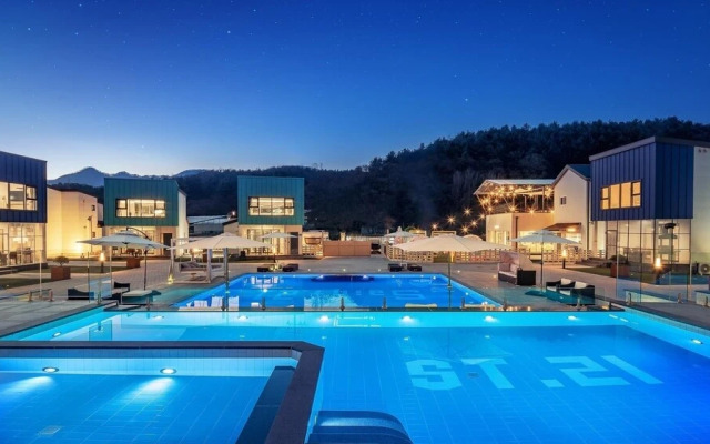 Gapyeong Saint21 Pool Villa