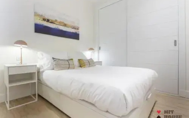 Mit House Universidad En Madrid