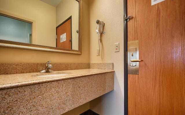 Best Western Windsor Pointe Hotel & Suites-Frost Bank Center