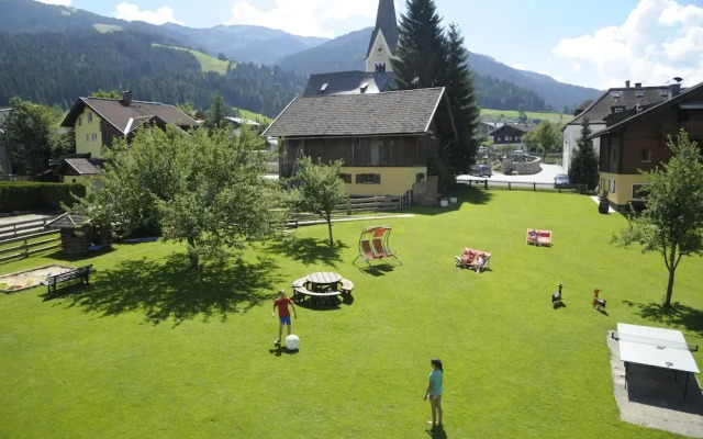 Landhaus & Haus Rustika