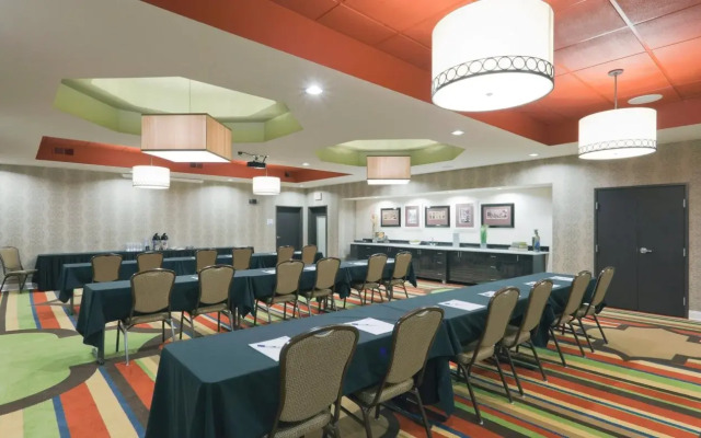 Holiday Inn Express Hotel & Suites Fulton by IHG