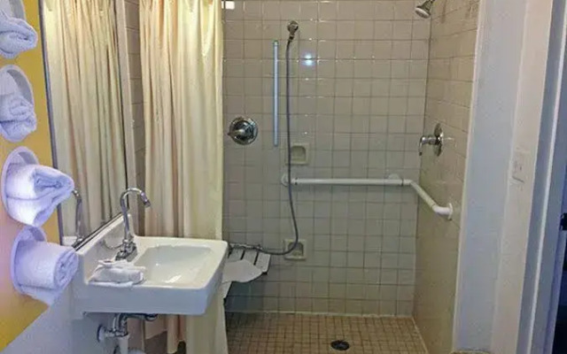 Motel 6 Rockford