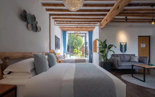 lijiangluxianbaomimihuayuankezhan