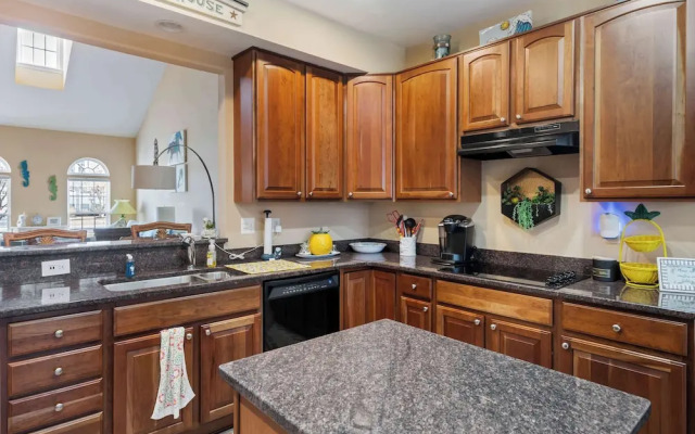 Bayview Landing #1 Sleeps 10