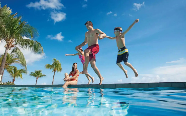 Paphos Gardens Hotel And Apartments