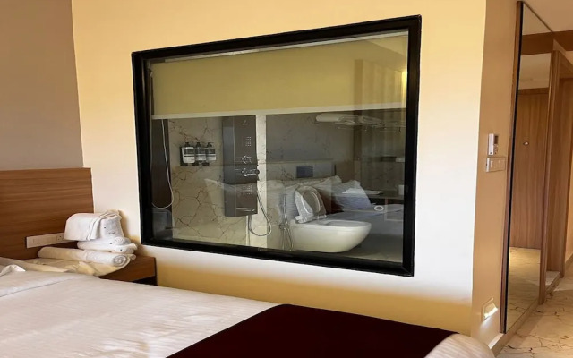 The White IBIS A Boutique Hotel