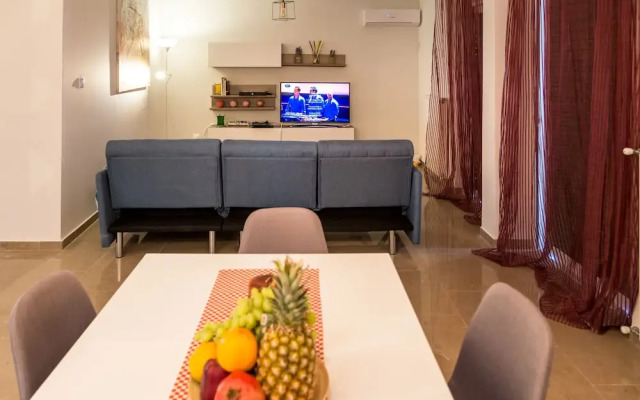 Taurus - Deluxe Apartment with Sea View